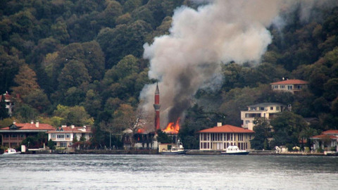 Çengelköy'de tarihi camide yangın çıktı!