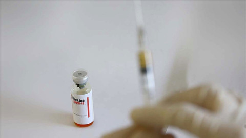 Türk bilim insanları uyardı: Kovid-19 aşısıyla ilgili bilgi kirliliğine dikkat