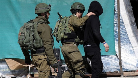 İsrail güçleri Batı Şeria’da 17 Filistinliyi gözaltına aldı