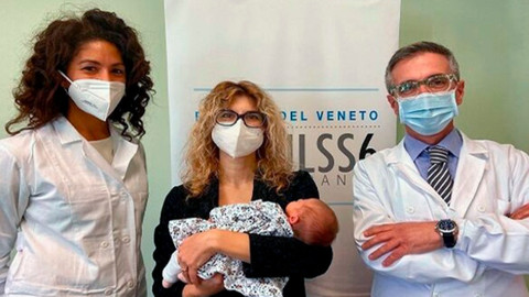 İtalya'da bir ilk yaşandı! Hamileyken Kovid-19 aşısı olmuşlardı...