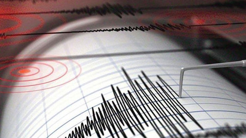 İzmir'de 1 saatte 47 deprem meydana geldi