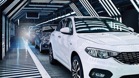 Mart ayında otomobil satışlarında büyük çekişme: Renault zirvede, Fiat ve Chery takipte!