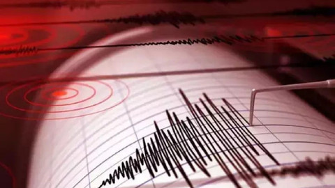 Son Dakika! Ege Deniz'nde 5.0 büyüklüğünde deprem
