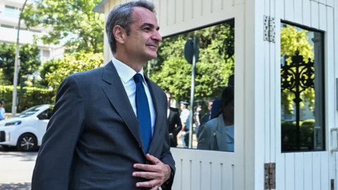 Yunanistan Başbakanı Miçotakis'e beyaz tozlu mektup