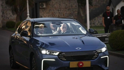 Yeni TOGG modelin ilk teslimatı Erdoğan'a: Deneme sürüşü yaptı