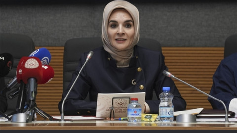 Bakan Göktaş'tan sosyal medya önerisi: 15 yaşından küçüklere hizmet sunulması