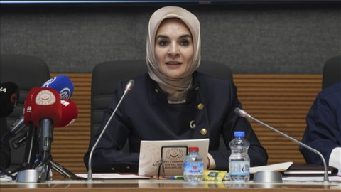 Bakan Göktaş'tan sosyal medya önerisi: 15 yaşından küçüklere hizmet sunulması