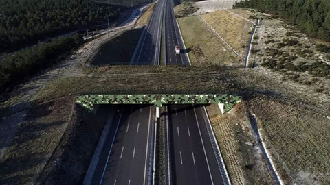 İstanbul-İzmir otoyolu iki yönlü kapatıldı!