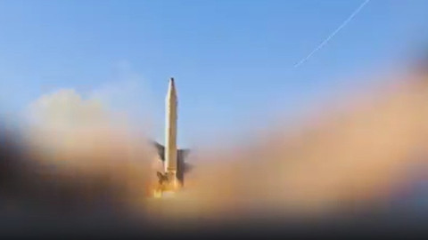 İran'dan İsrail'e 'devasa' balistik füze yağmuru! Hipersonik Fettah ve Hürremşehr-4 füzeleri ateşlendi