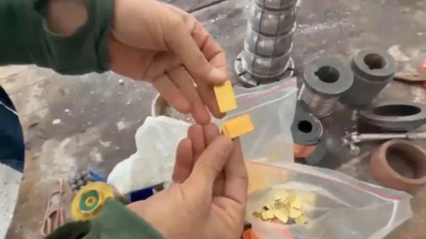 Altın değil pirinç! Ünlü markaların logosuyla sahte altın vurgunu polise takıldı