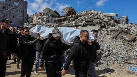 Gazze’de acı bilanço ağırlaşıyor: Can kaybı 72 bin sınırını aştı!