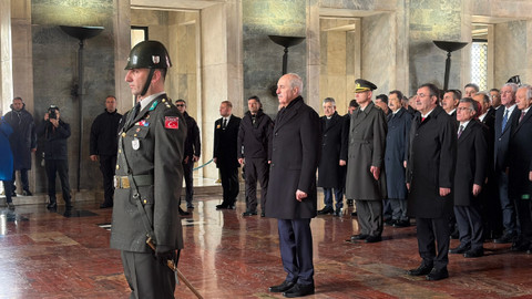 Devletin zirvesi Ata'nın huzurunda: TBMM 106. yılını Anıtkabir’de kutladı