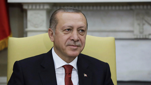 Erdoğan: Biz bu yola hizmet sevdasıyla yola çıktık