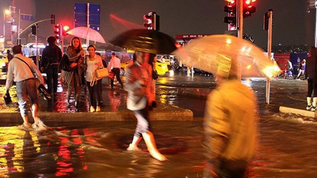 İBB'den İstanbul için kuvvetli yağış uyarısı