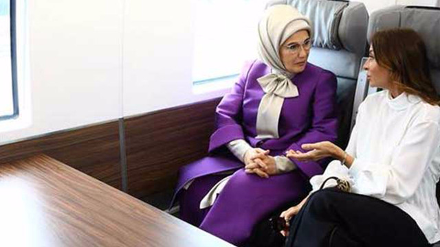 Emine Erdoğan ve Mihriban Aliyeva birlikte yolculuk yaptı