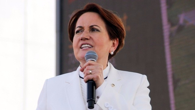 Akşener: Bahçeli kime hakaret ederse sonra en yakın dostu oluyor