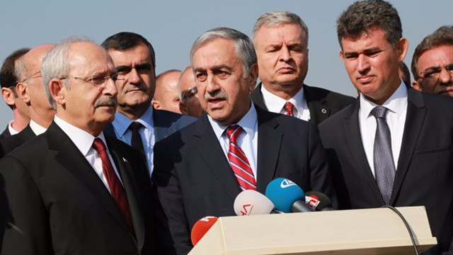 Akıncı ve Kılıçdaroğlu, Baykal'ı ziyaret etti