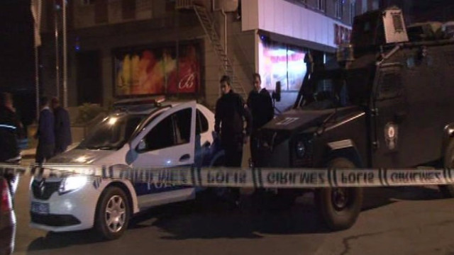 Ankara’da polis kazayla meslektaşını vurdu