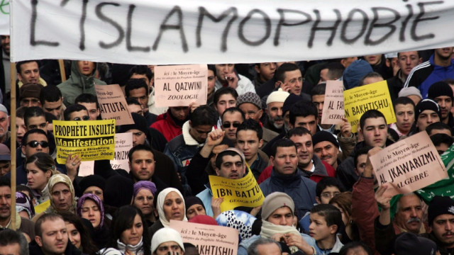 Türklere Hollanda'da tehdit içerikli İslamofobik mektup