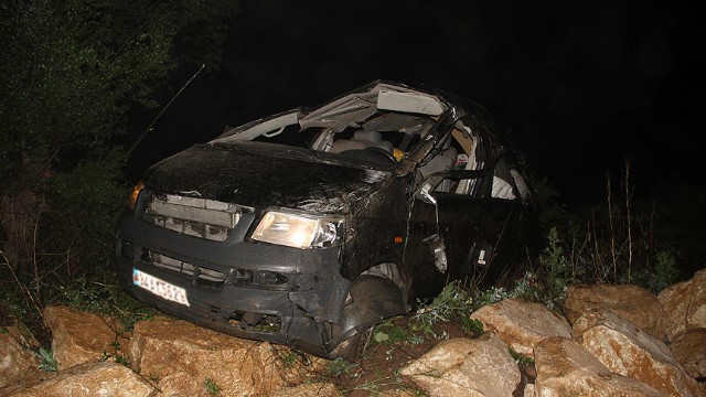 Son dakika! Cenaze yolunda kaza: 1 ölü, 12 yaralı