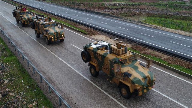 Afrin operasyonuna destek için gönderilen zırhlı araçlar Hatay'da
