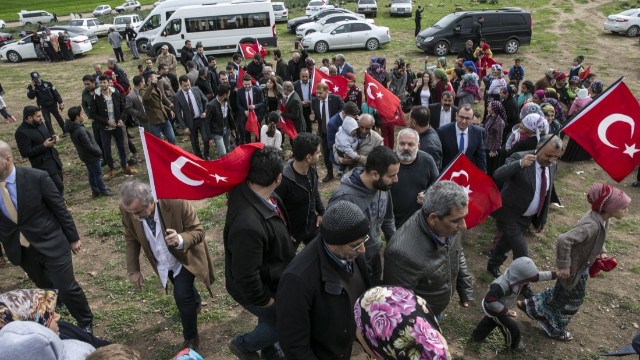 Sanatçılardan Zeytin Dalı Harekatı'na destek