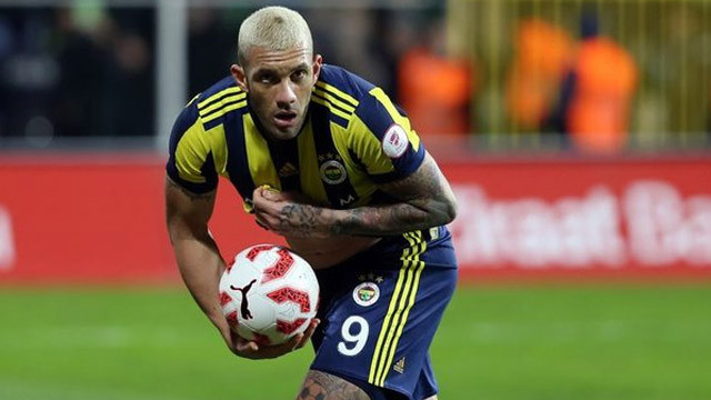 Fenerbahçeli futbolcu ölüm tehdidi aldı