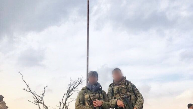 8 askerin şehit düştüğü yere Türk bayrağı asıldı