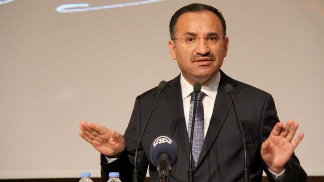 Bekir Bozdağ: Suriye'de kimyasal silah kullanıldığı net şekilde görülüyor