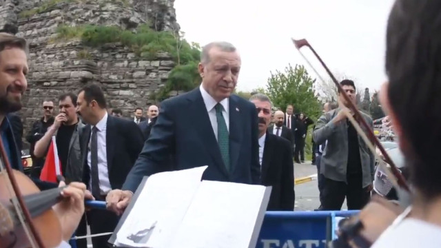 Cumhurbaşkanı Erdoğan Plevne Marşı'nı söyledi