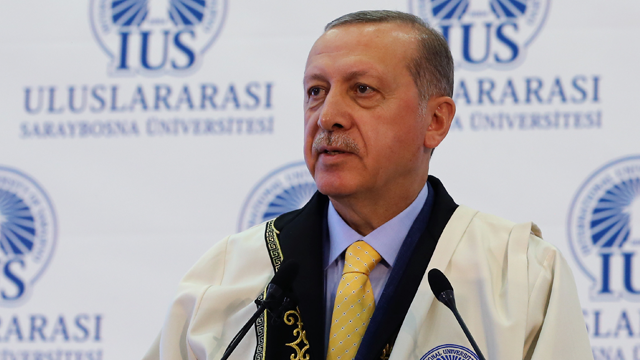 Cumhurbaşkanı Erdoğan: Biz Türkiye'yi ileriye götürmek istedikçe birileri geriletmeye çalışıyor