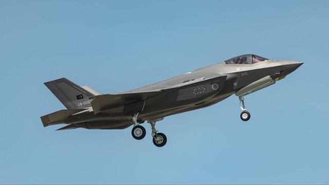 İlk Türk F-35'i uçuşunu yaptı