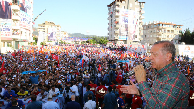 Cumhurbaşkanı Erdoğan: Millet Kıraathaneleri açacağız