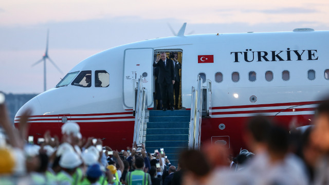 Cumhurbaşkanı Erdoğan 3. havalimanına ilk inişi yaptı