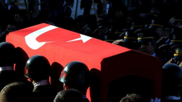 Bitlis'te teröristlerle çıkan çatışmada 1 asker şehit oldu