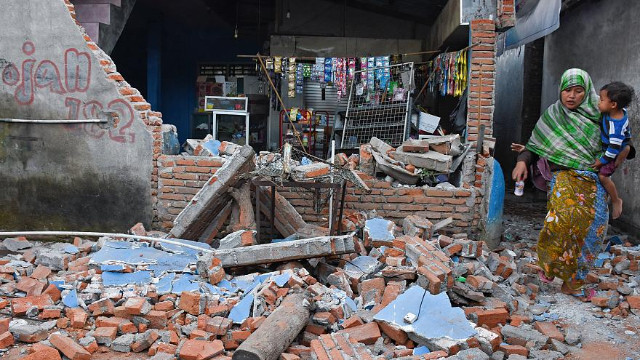 Endonezya’da 6.2 büyüklüğünde bir deprem daha