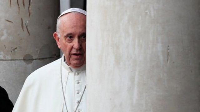 Papa çocuk istismarları için özür diledi