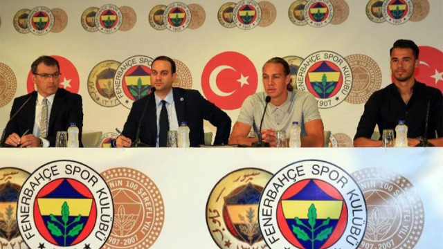 Frey ve Reyes imzayı attı - İşte Fenerbahçe'deki imza töreni