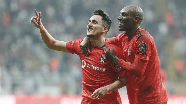 Beşiktaş Vodafone Park'ta Çaykur Rizespor'a gol yağdırdı