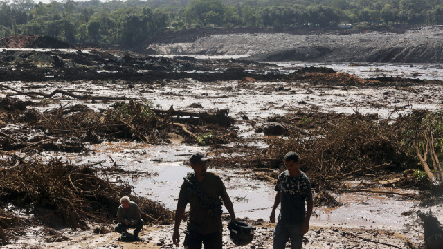 Brezilya’da baraj çöktü