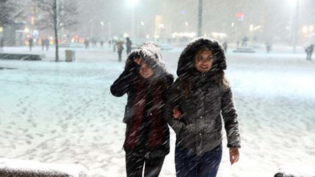 İstanbul'da kar yağışı... İstanbul bembeyaz