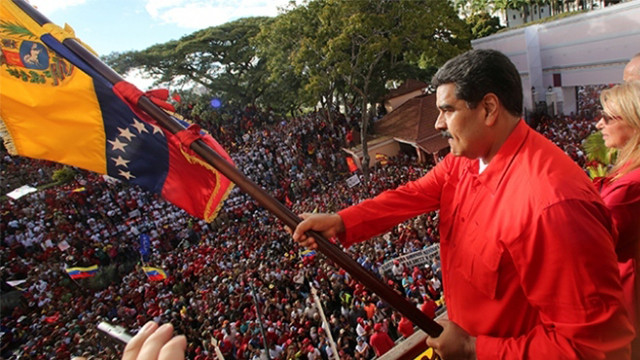 Maduro destekçileri sokağa iniyor!