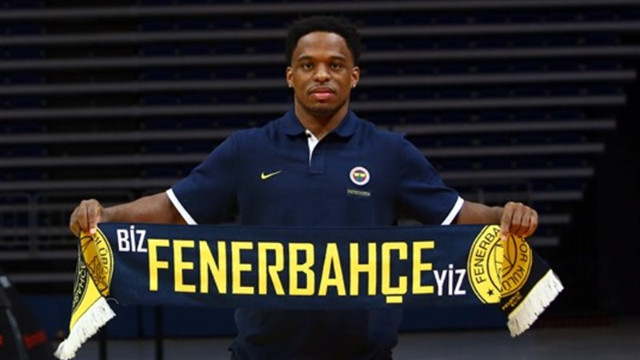 Fenerbahçe Beko, Ali Muhammed'le sözleşme uzattı