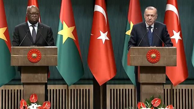 Cumhurbaşkanı Erdoğan'dan Sudan çağrı