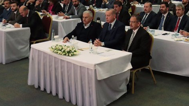 Erdoğan İstanbul İl Başkanlığı'nda toplantı gerçekleştirdi