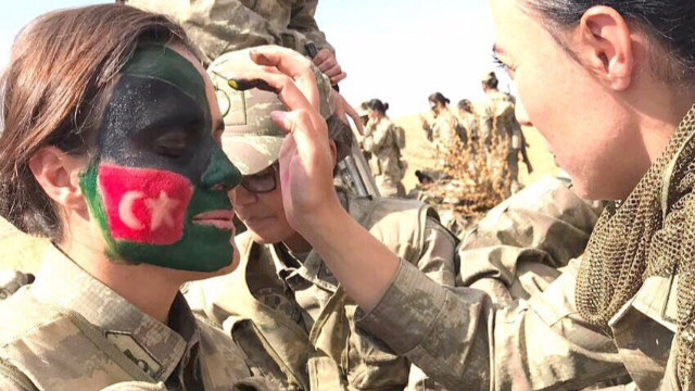 MHP teklif verdi: Kadınları da askere alalım