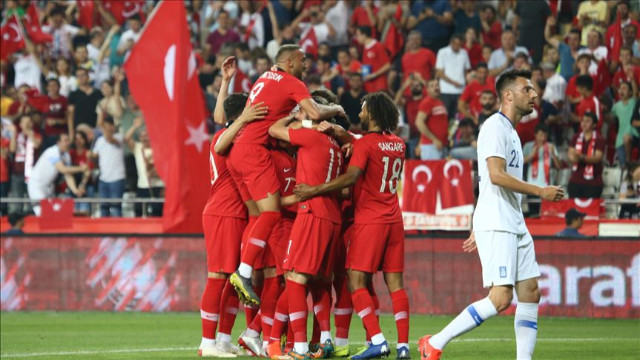 Türkiye Yunanistan'ı 2 golle geçti