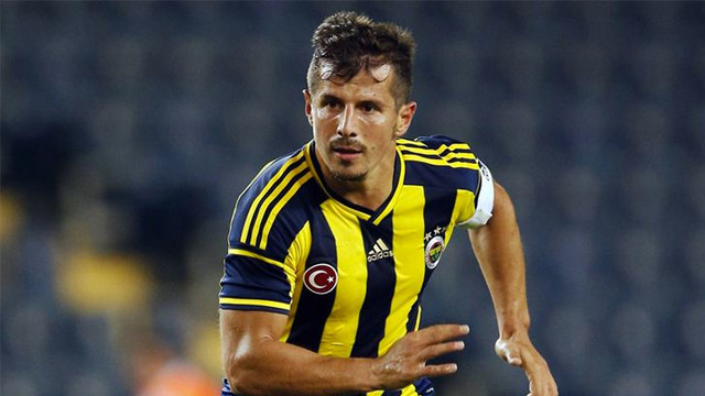 Emre Belözoğlu resmen Fenerbahçe'de!