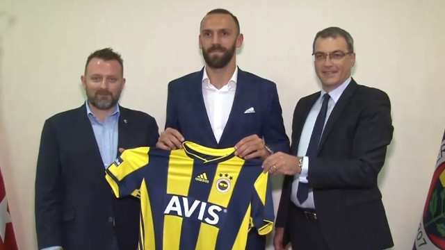 Vedat Muriqi Fenerbahçe forması giydi