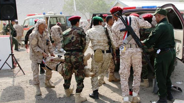 Yemen'de askeri geçit törenine bombalı saldırı